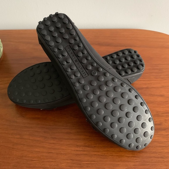Tommy Hilfiger black loafers - Picture 7 of 7